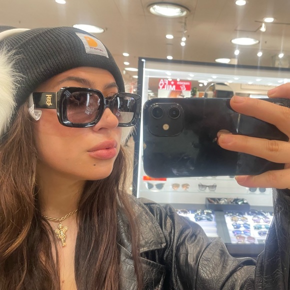 looking for - Picture 2 of 2